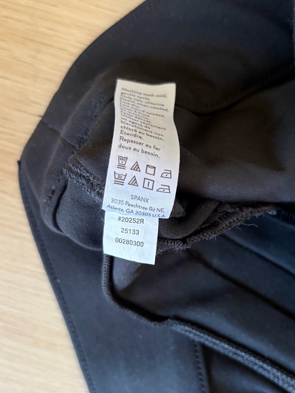 SPANX supersmooth PerfectFit
Ponte Flare Pant black XS - Picture 9 of 9